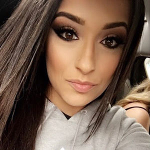 Meet your Posher, Deanna